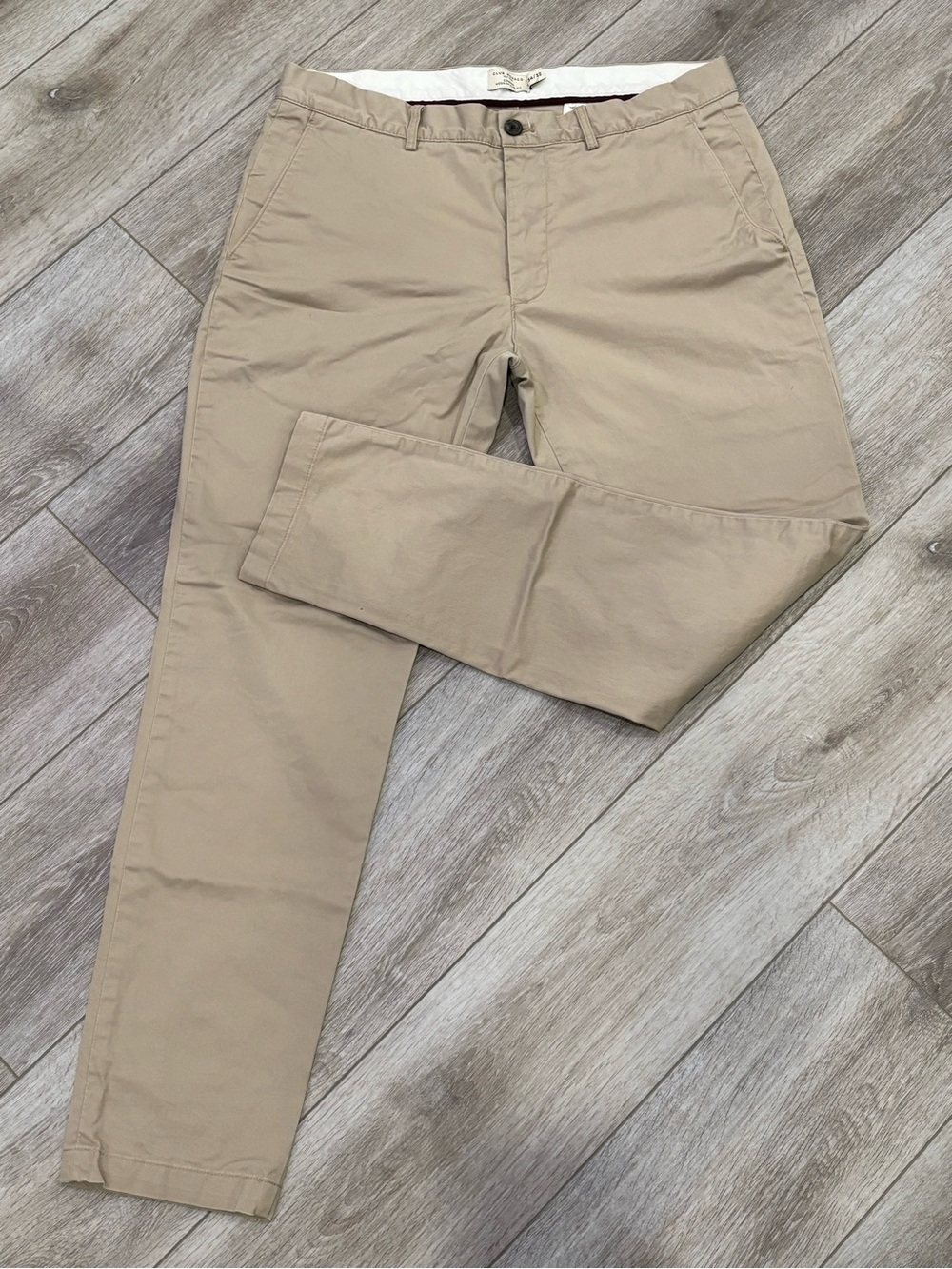 Club Monaco Connor modern slim fit Tan Chino Pants -Casual